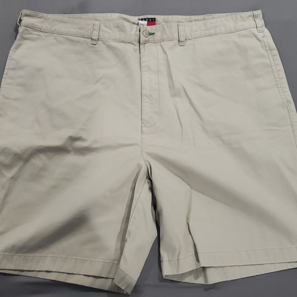 Vintage Tommy Hilfiger khaki shorts